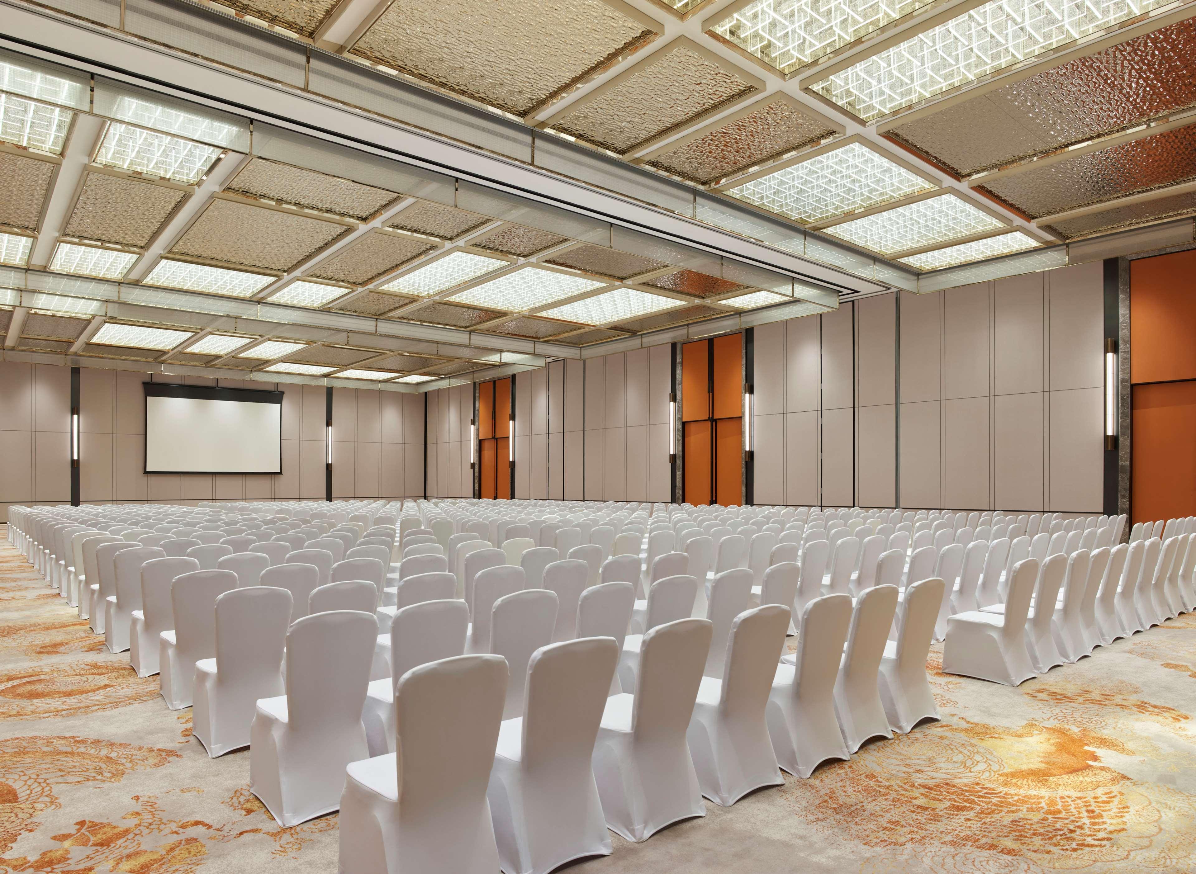 Hilton Changsha Riverside Exterior photo